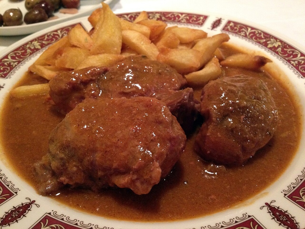 Rinderbäckchen in Rotwein aus dem Dutch Oven