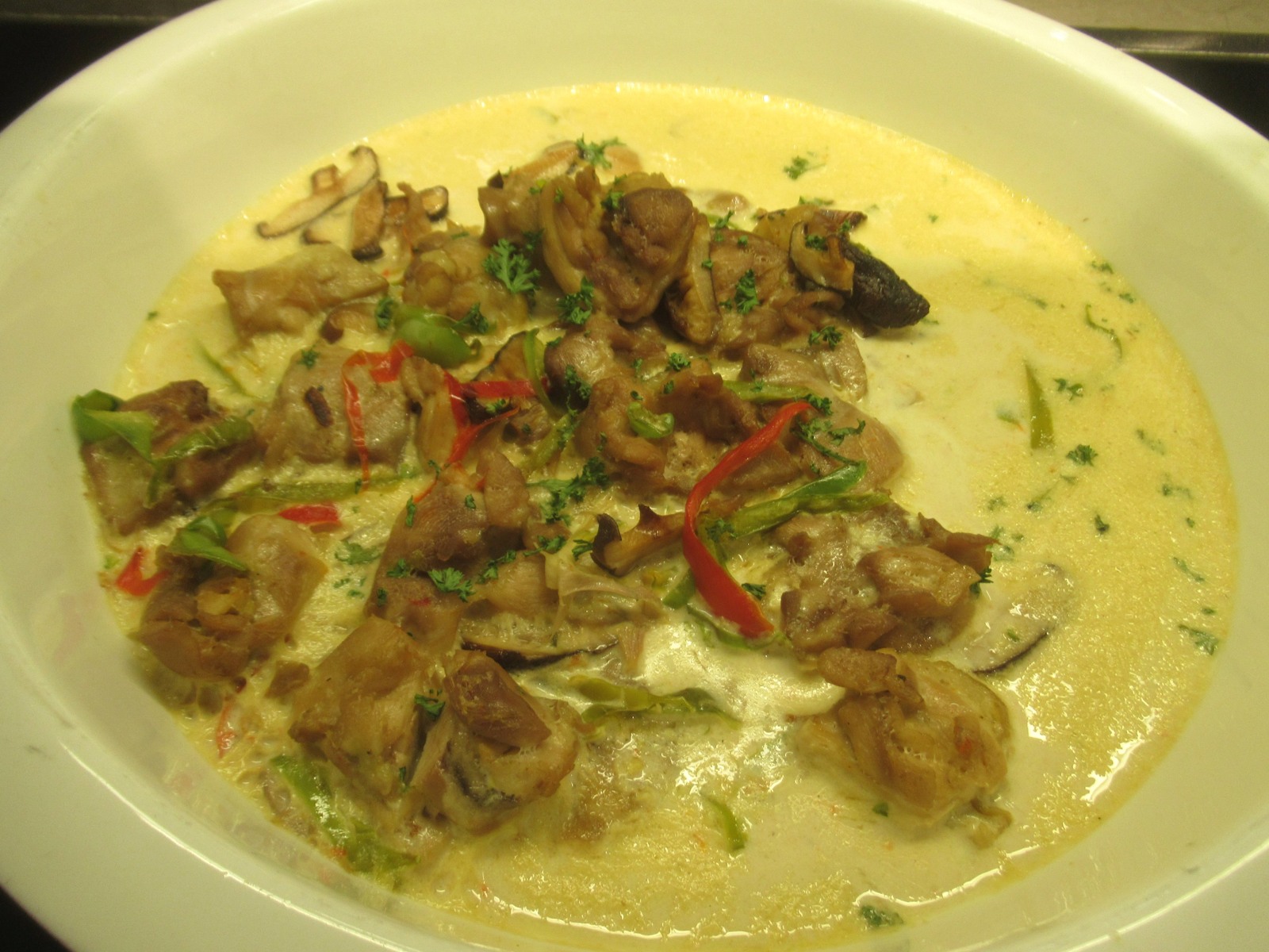 Französische Hähnchen-Frikassee im Dutch Oven
